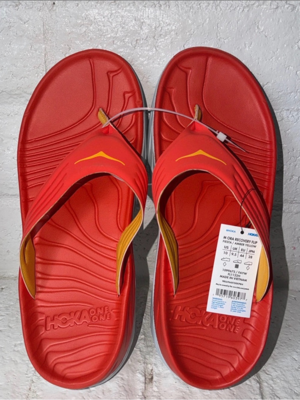 HOKA Recovery Flip Sandals S 10 new without box